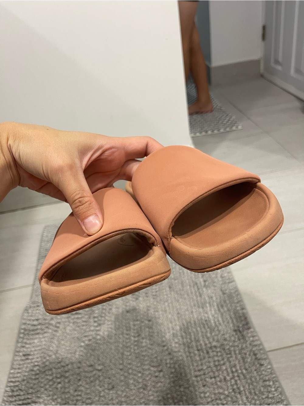 Lululemon Womens Restfeel Slides
Cacao women’s size 7 peach pink tone - Picture 4 of 11